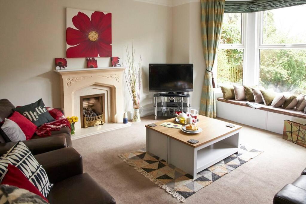 Comfy Big 7 Bedroom Townhouse Harrogate Zewnętrze zdjęcie