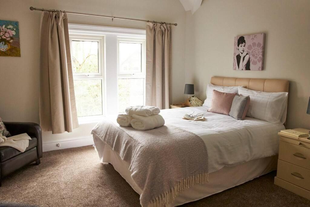 Comfy Big 7 Bedroom Townhouse Harrogate Zewnętrze zdjęcie