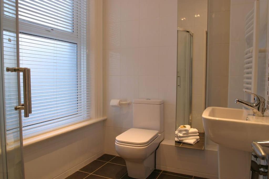 Comfy Big 7 Bedroom Townhouse Harrogate Zewnętrze zdjęcie